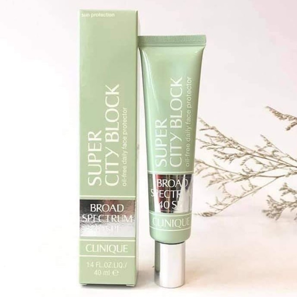 Clinique Super City Block Oil-Free Daily Face Protector Broad Spectrum 40 SPF